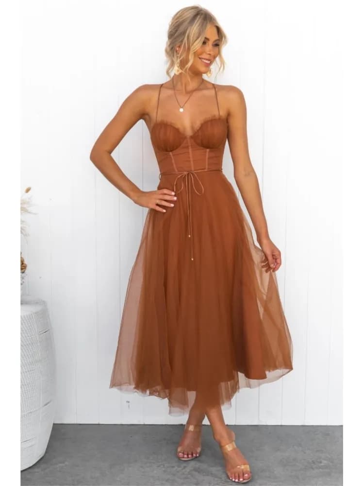 Abito longuette solido da sera in rete senza spalline sexy Primavera Estate Elegante nuovo abito da festa con spalle scoperte Abito senza maniche
