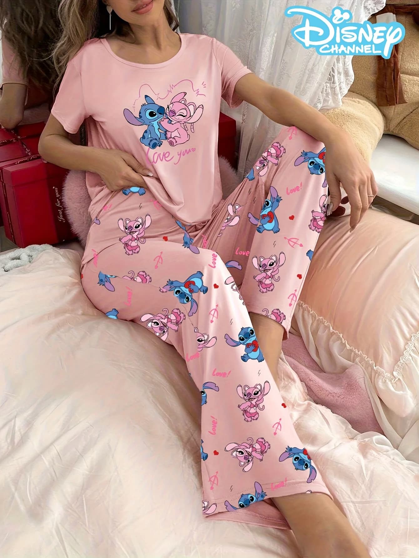 Women's pajamas set with cute Disney Stitch prints, short sleeve top and trousers, comfortable to wear at home or outdoor