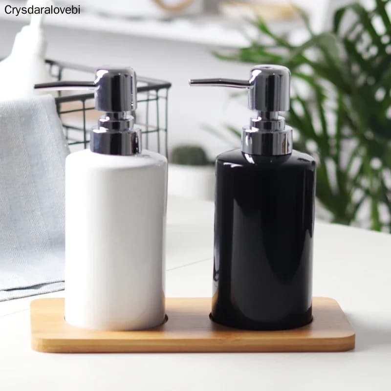 Set di Accessori Bagno in Ceramica Semplice, Kit 3 Pezzi con Vassoio in Legno, Portaspazzolino, Bicchieri per Bagnetto, Set Bagno Bianco e Nero