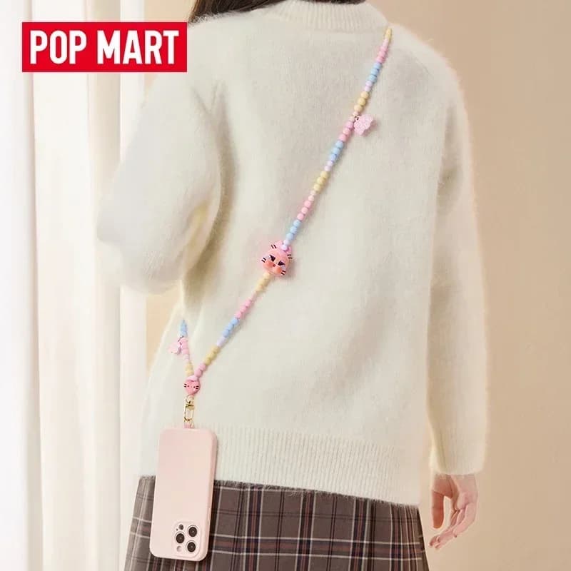 POP MART Crybaby Crying For Love Series Cordino per cellulare Scatola cieca Giocattoli Kawaii Anime Action Figure Caixa Caja Surprise