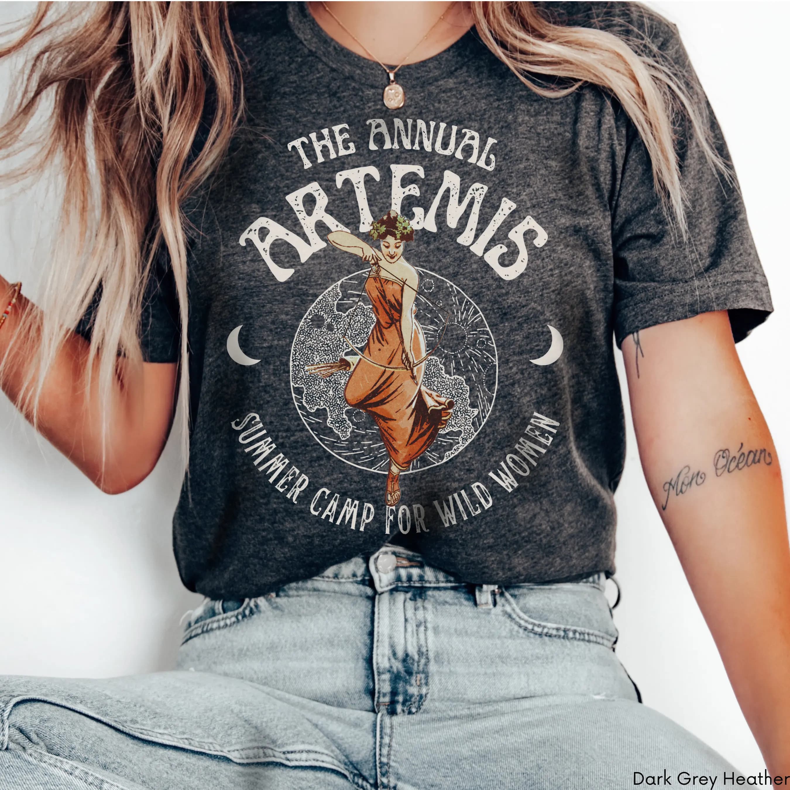 Maglietta Artemis Summer camp for wild women Its light Academia Greek mythology goddess Feminist Hunting