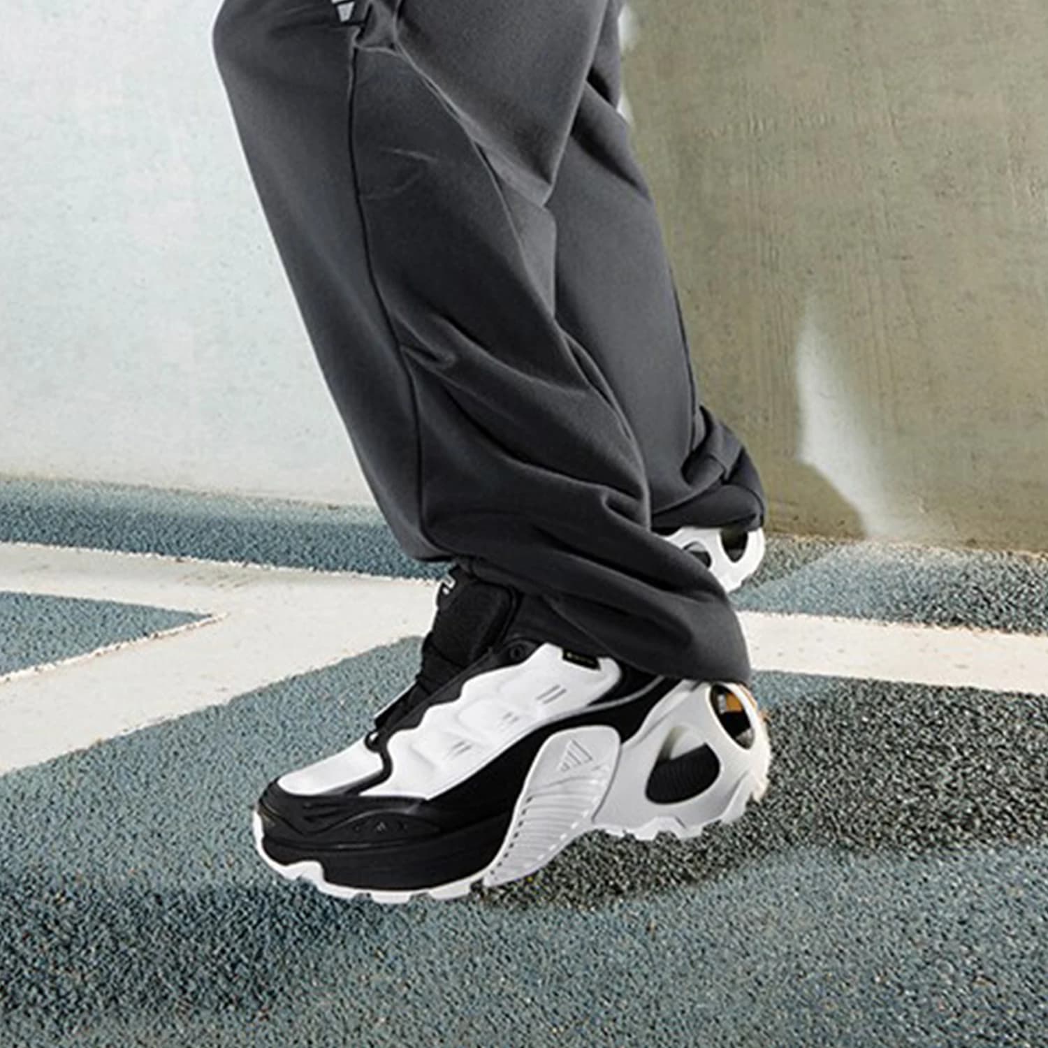 Adidas autentico autunno nuove scarpe da corsa con suola spessa impiombate da uomo e da donna IH0492