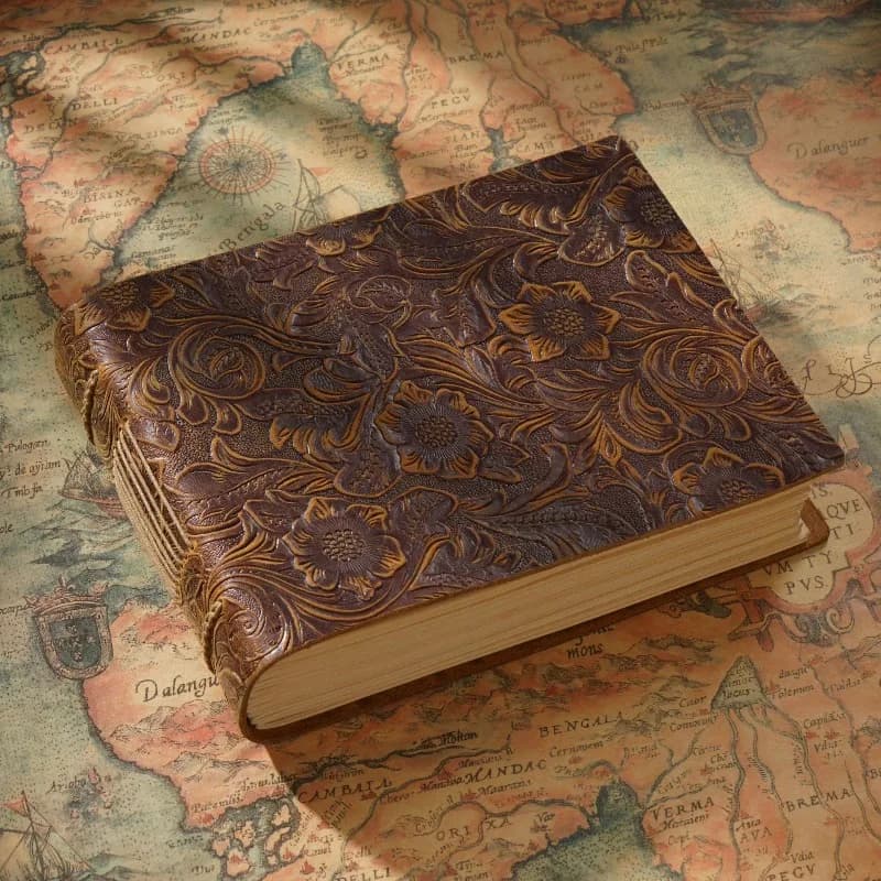 1pcs Handmade Sketchbook Vintage Leather Notebook Journal with Embossed Flower Design for Writing and Drawing