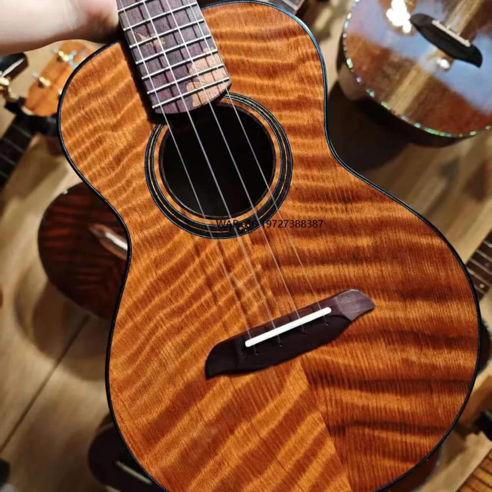 U2608 Ukulele Koa in cedro massiccio a 4 corde di livello master fatto a mano con tastiera in ebano