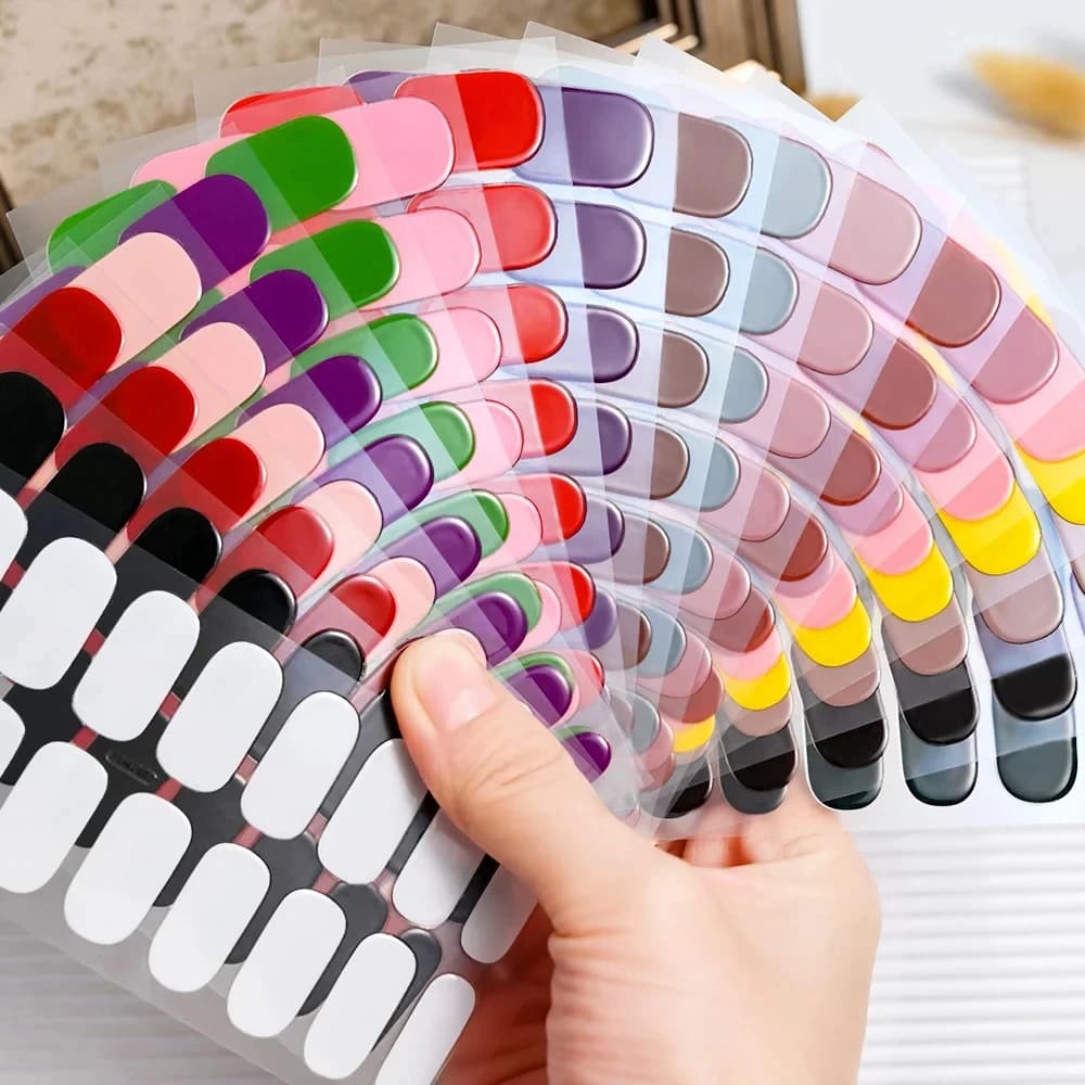 16 punte UV Gel semicurato per unghie Avvolgimenti Adesivo 5D Colore puro Copertura completa Lampada UV Adesivo gel Striscia patch per estensione unghie a lunga durata