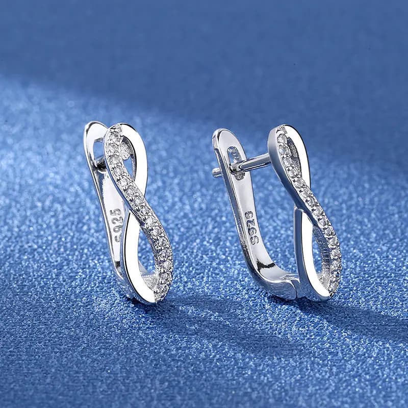 Orecchini in Argento Sterling 925 con Zirconia Cubica per Donne, Design Geometrico Classico con Linee Intrecciate, Gioielli Versatili per Feste