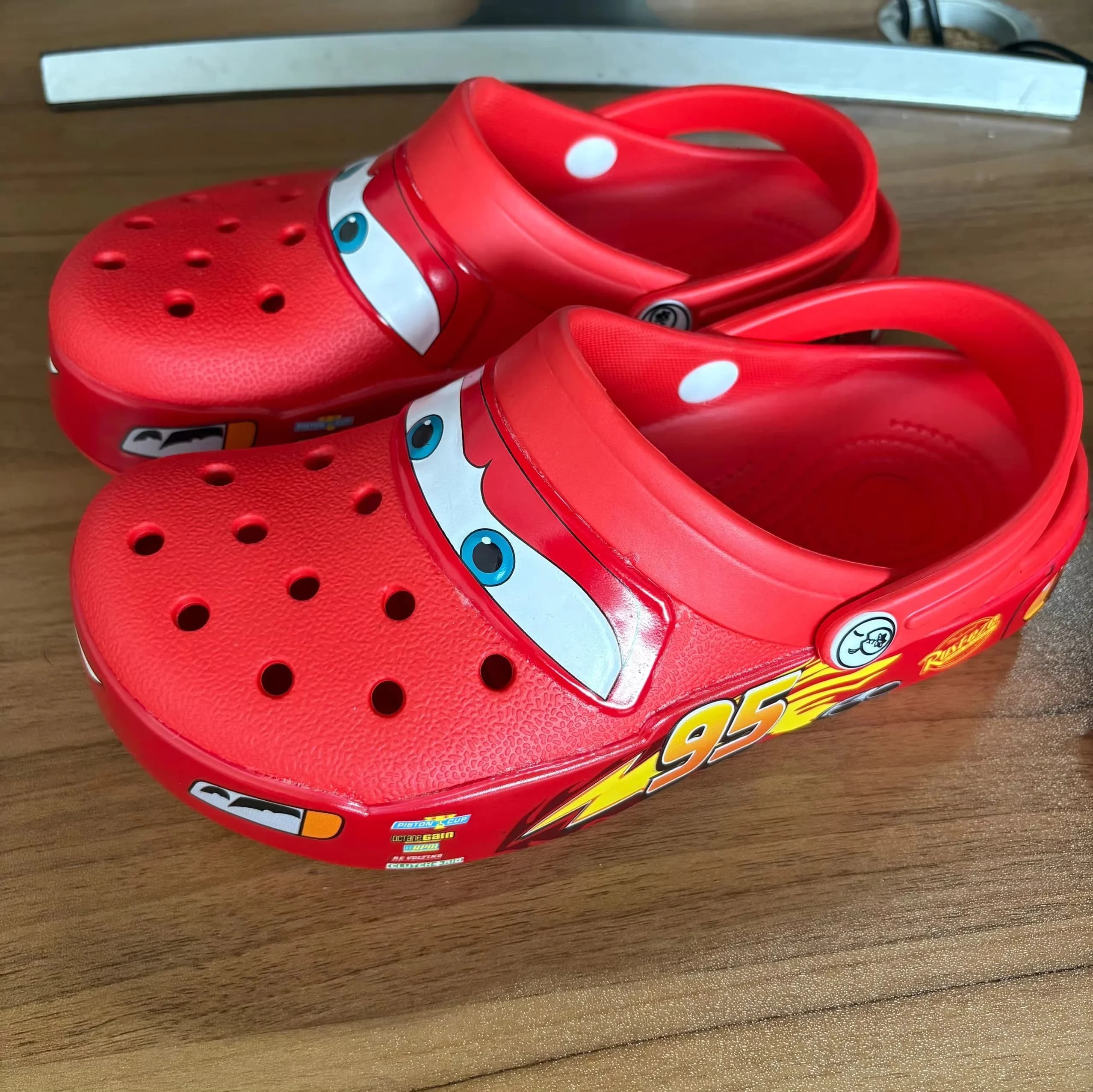 Mcqueens Pixar Cars Cartoon Kawaii Waterproof Breathable Eva Slippers For Adults Solid Outdoor Sandals With Holes Casual Shoes