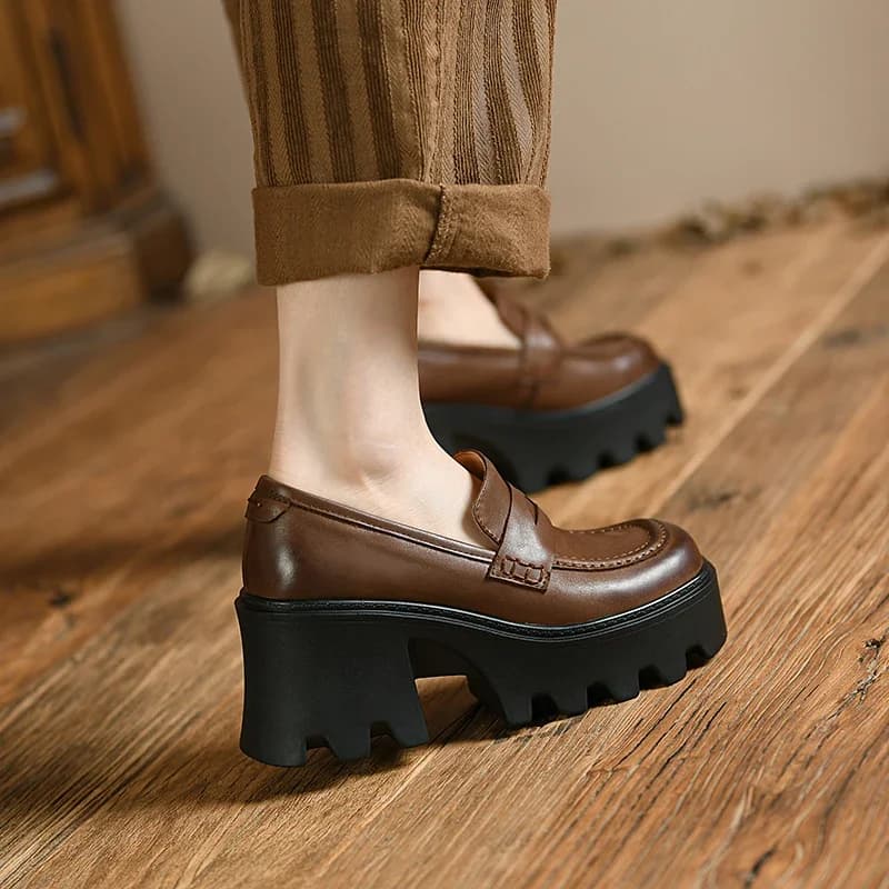 2022 New Spring shoes with plateau Slip-On real leather moccasins Casual shoes with round toe women shoes with flat heel and plateau