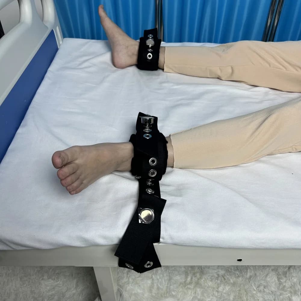 Ritenuta morbida regolabile per caviglia Comodo stabilizzatore per caviglia paziente Sicurezza Uso conveniente per un contenimento sicuro delle arti