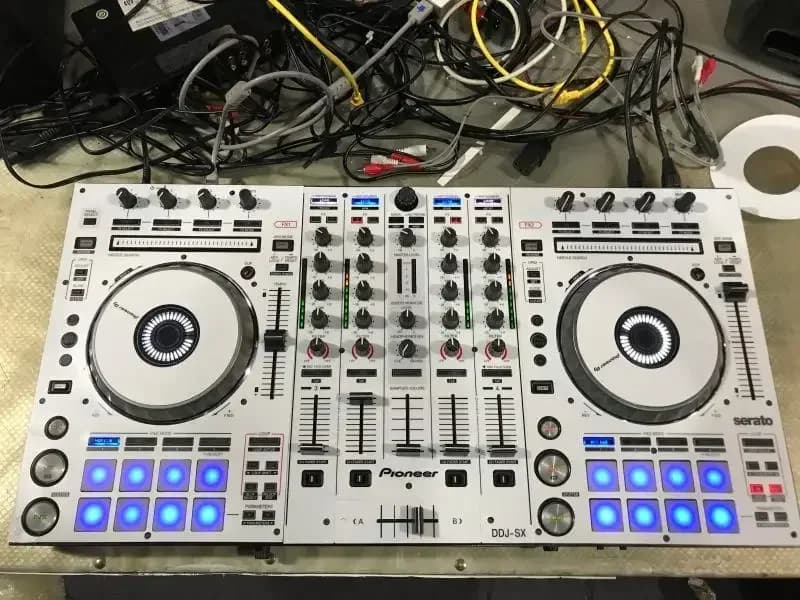 Pelle protettiva per controller Pioneer DDJ-SX - Pellicola vinilica antigraffio bianca personalizzata (taglio di precisione/disponibile/non macchina)