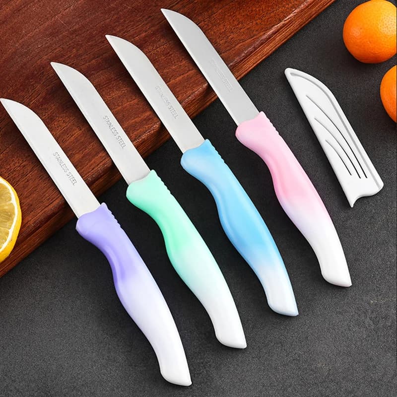 Coltello da frutta sfumato a 4 colori Coltello da cucina bello con manicotto per coltello Manico antiscivolo in plastica Set di coltelli in acciaio inossidabile