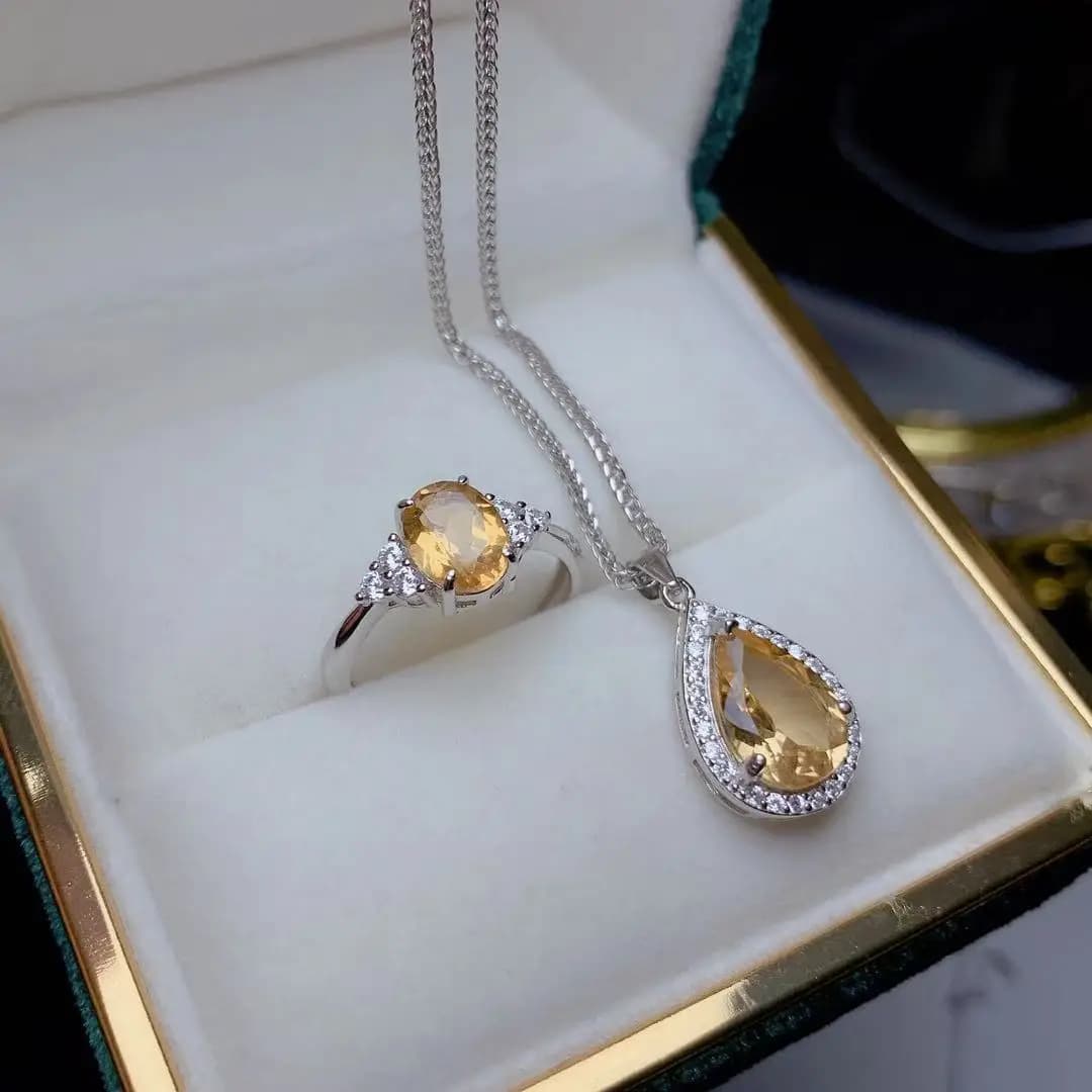 Luxurious set of pendants and rings in citrine Set of 925 sterling silver jewelry with natural citrine for parties