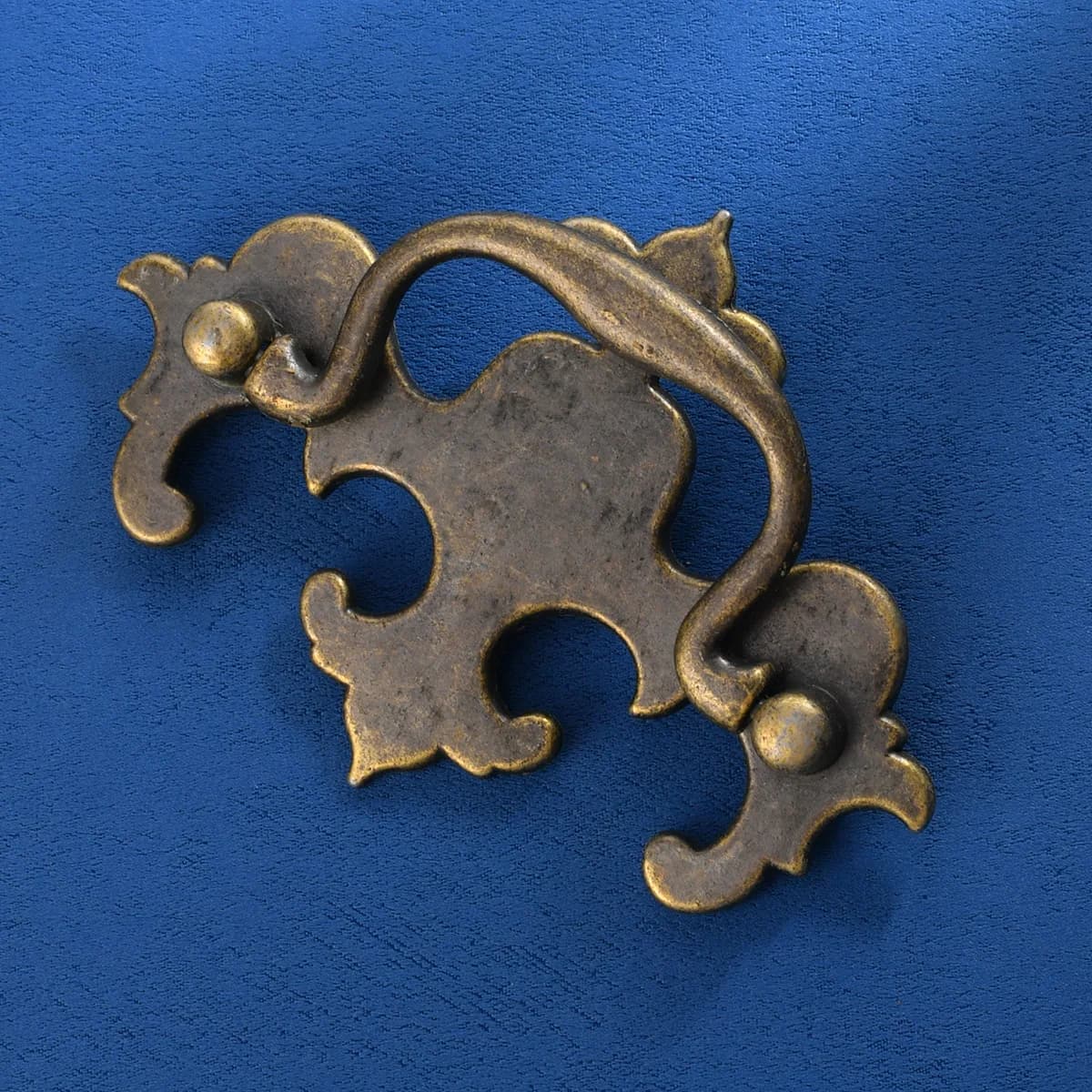 4 maniglie per ante di armadi in stile europeo, maniglie per cassetti, accessori per ante di armadi e piccole maniglie a barra.