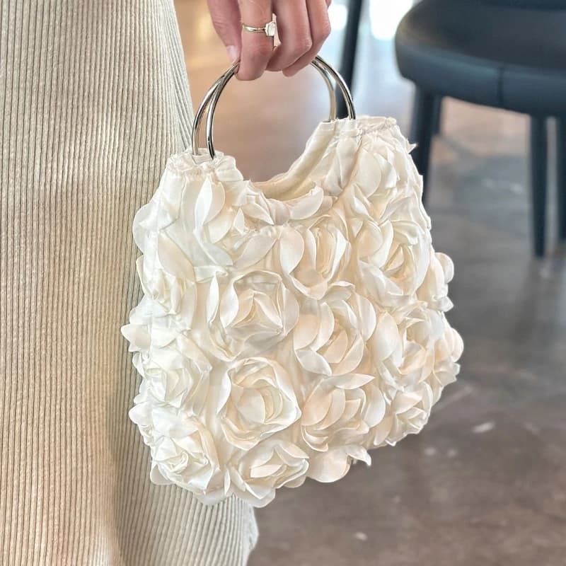 Nuova Borsa Rotonda Dorata in Stile Cinese 2026 con Motivo Floreale a Rosa per Cene di Gala, Borsa Trendy per Abiti Cheongsam da Donna