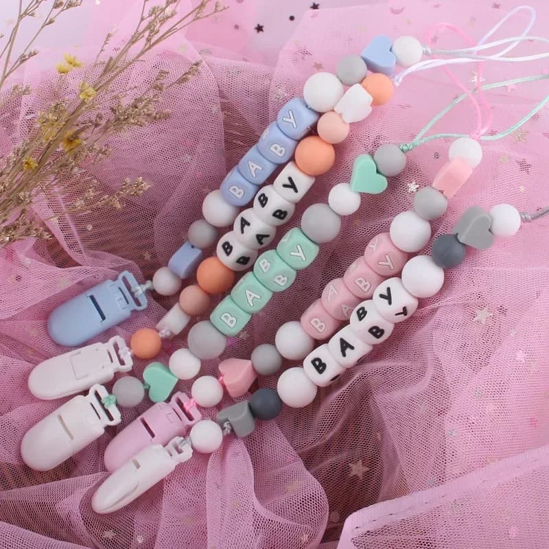 Clip per ciuccio per bambini Nome personalizzato Colore Lettera in silicone Porta capezzoli fittizi Catena per neonati Giocattolo per la dentizione Regalo per la doccia del neonato