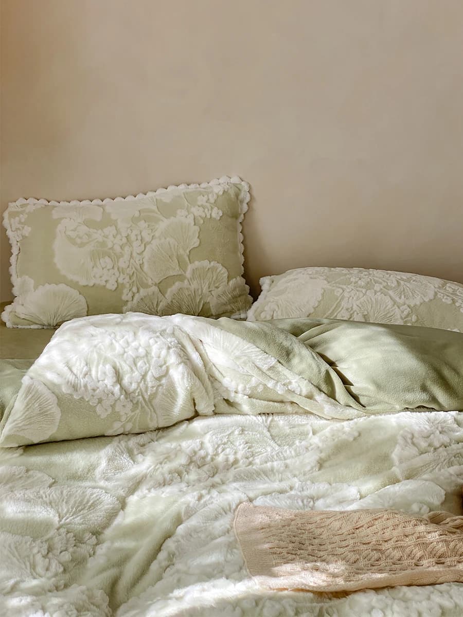 Winter Velvet Bed Linen Set, Four Pieces, Coral Velvet Cover, Sheets, Elegant Style