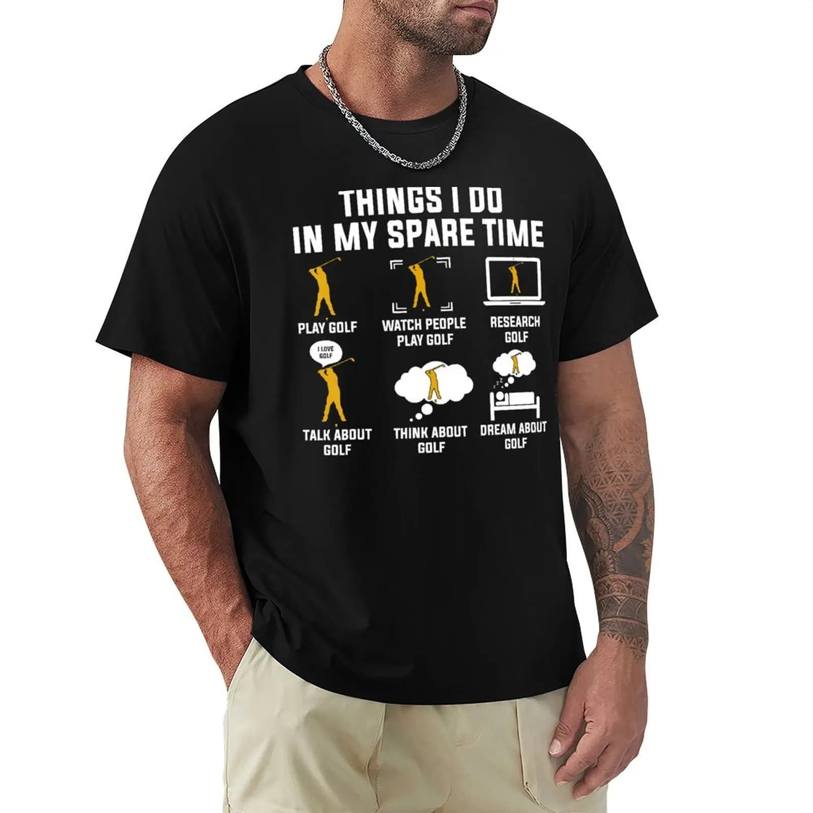Cose che faccio nel tempo libero: gioco a golf. T-shirt stile urbano casual a maniche corte.