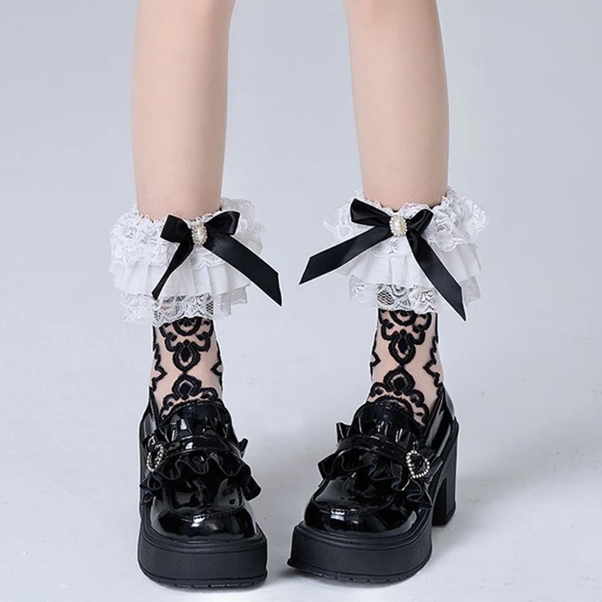Women's round Toe High Heel Loafers Thick Bottom Love Heart Buckle Fashionable Spring Autumn Rubber Sole Anti-Slip Shoes