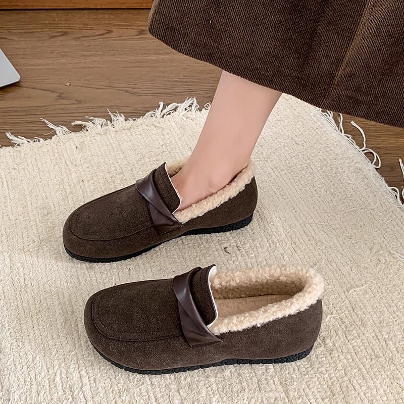 Scarpe da passeggio da donna con mocassini piatti in pelliccia Stivali invernali femminili antiscivolo PU Comode sneakers da madre Calzature calde Casual