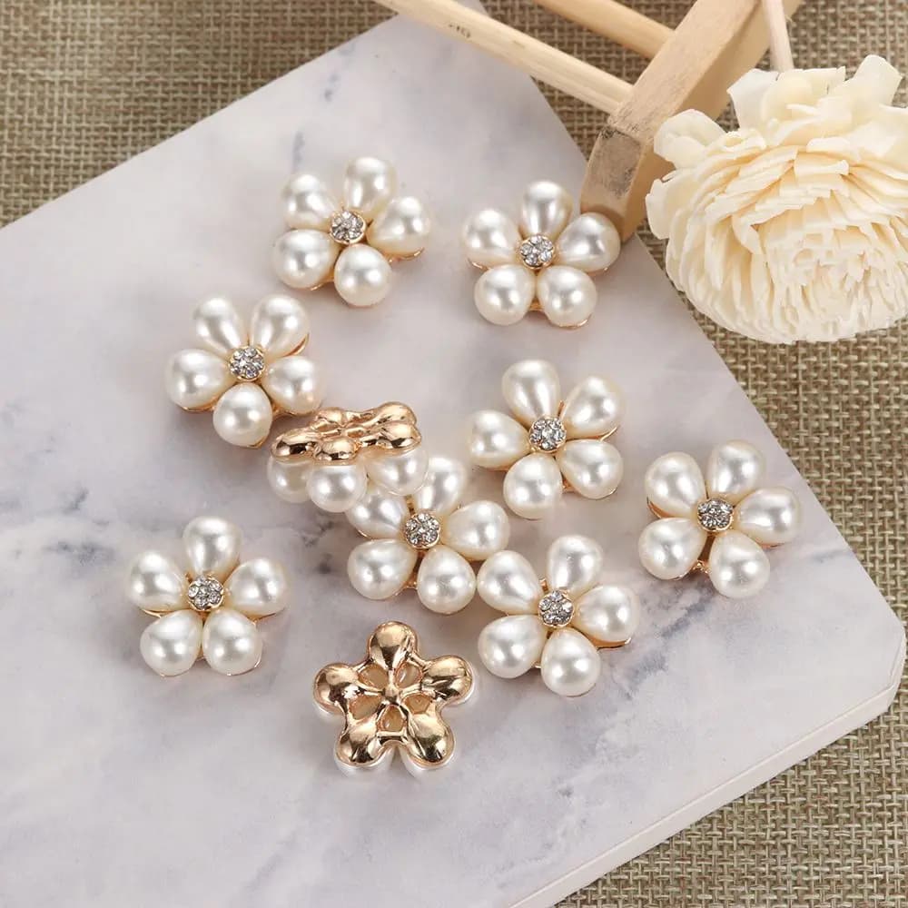 Fai da te 10 pezzi/set bottoni con strass a forma di fiore, bottoni con perle, decorazione di nozze, accessori per fiocchi cristallini in lega fai da te