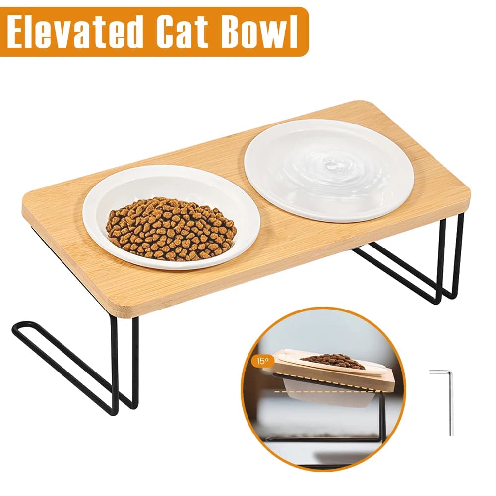 Ciotola per gatti rialzata in legno 15 ° Set di supporti per ciotole per gatti inclinate con 2 ciotole in ceramica Dispenser d'acqua per cani Forniture per animali domestici per acqua alimentare secca e bagnata