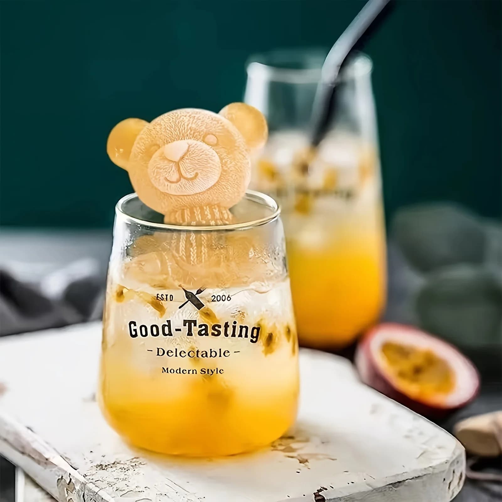 Stampo per candele per la casa Cocktail di whisky di ghiaccio per uso alimentare fai-da-te 1pc Orso carino Orso a quattro griglie Stampo per cubetti di ghiaccio Orso di cartone animato 3D in silicone
