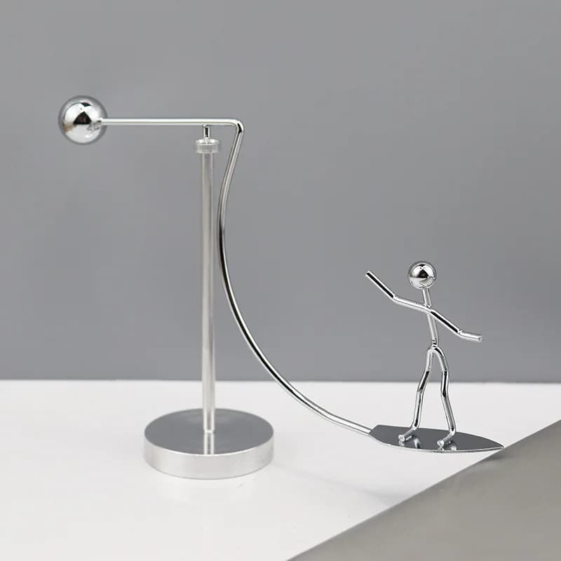 Giocattolo con sfera di equilibrio in acciaio inossidabile Pendolo creativo Culla Iron Man Ornamenti Giocattolo da scrivania di decompressione Strumenti per l'educazione precoce Regali