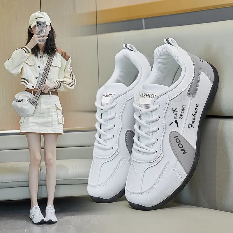 Scarpe da Corsa Versatili per Donna, Suola Morbida Antiscivolo, Nuovo Stile Primaverile, Comode Sneakers Bianche Abbinabili a Tutto