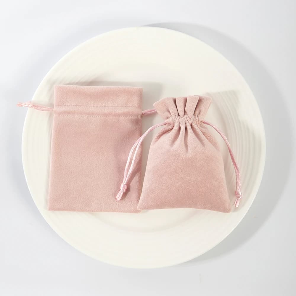 5Pcs Pink Lovely Velvet Bag Drawstring Bag Jewelry Wedding Gift Pouch for Rings Earrings Bracelet Pendant Necklace Travel Sachet