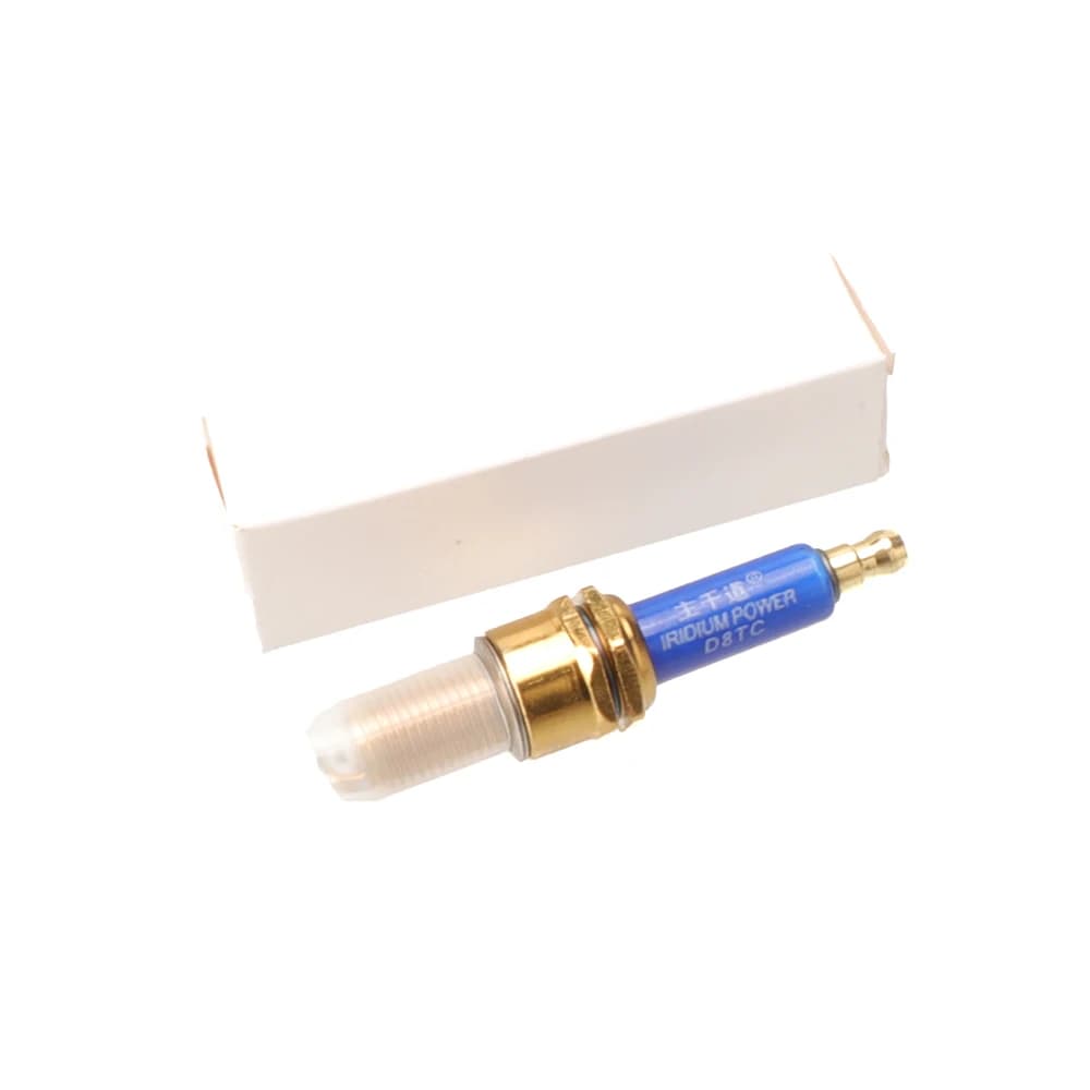 Candela moto D8TC per motore verticale serie CG 125cc 150cc 200cc 250cc fuoristrada Motocross 250CC Scooter