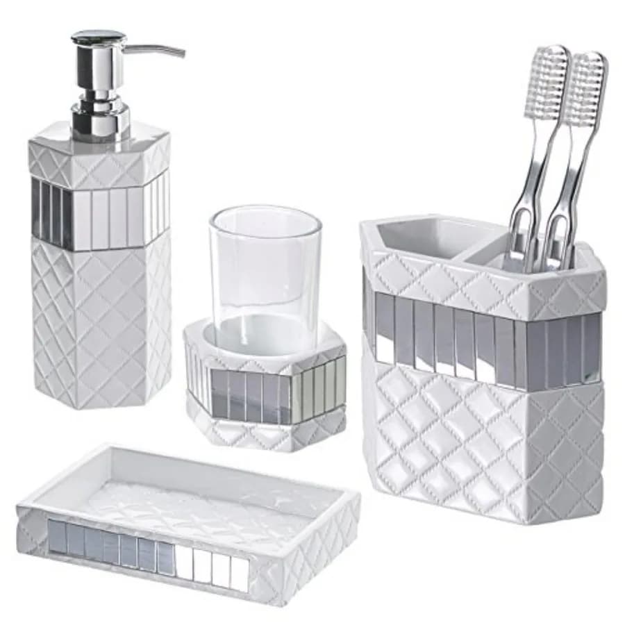 Set di Accessori da Bagno Trapuntati Bianchi - Set Decorativo 4 Pezzi con Dispenser Sapone, Portaspazzolino, Bicchiere e Portasapone