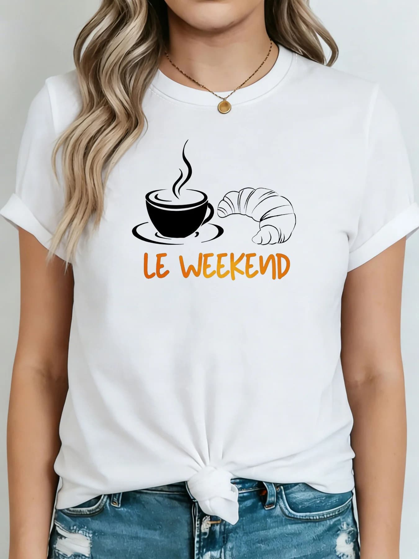 LE WEEKEND Women's French Bakery T-Shirt - Croissant Print Short Sleeve Crew Neck Blouse Suitable for Casual Outfits