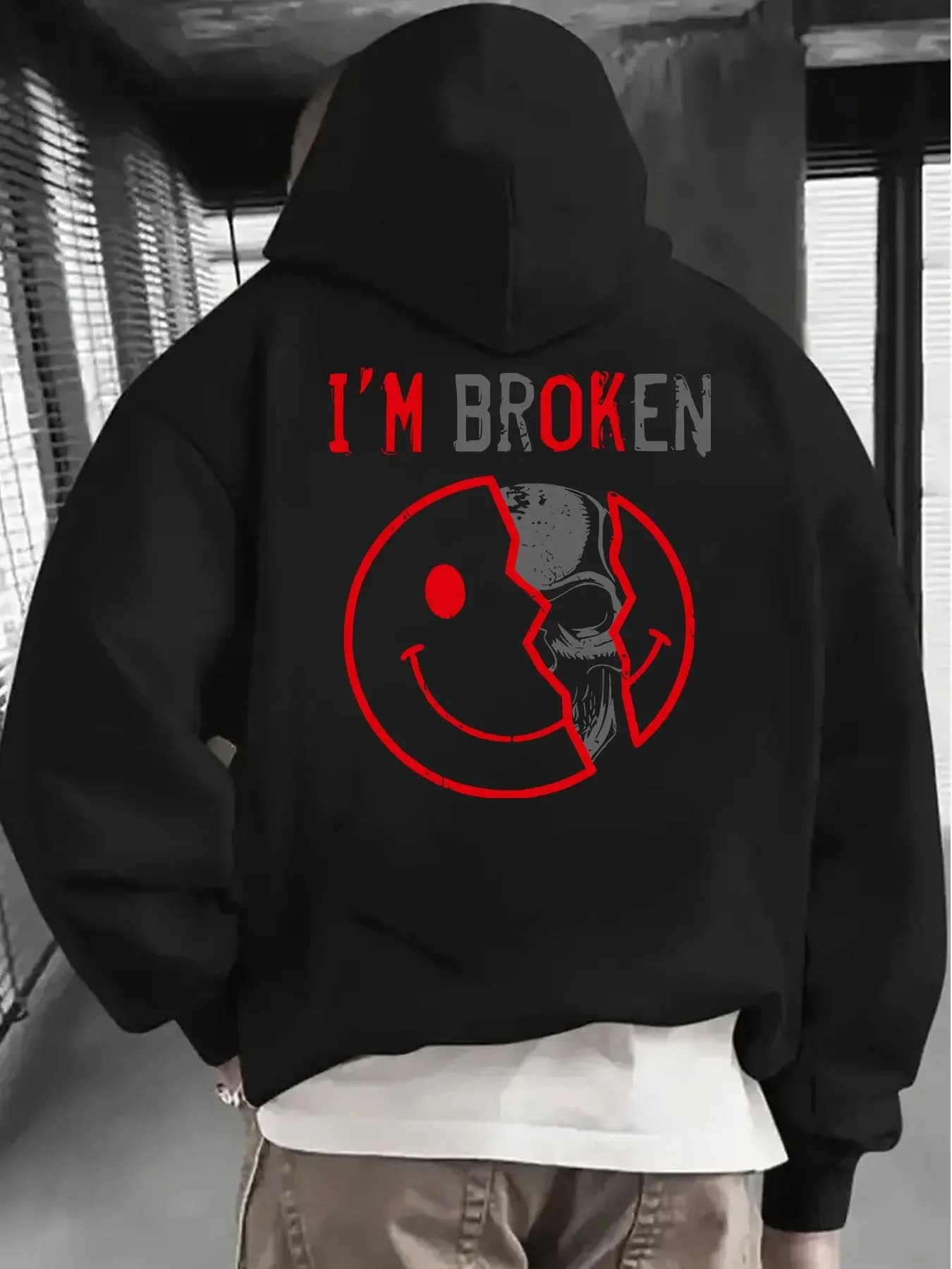 Men's Broken Smiley Skull Hoodie Emo Graphic Back Print Oversized Pullover Sweatshirt Dark Streetwear Gothic Style