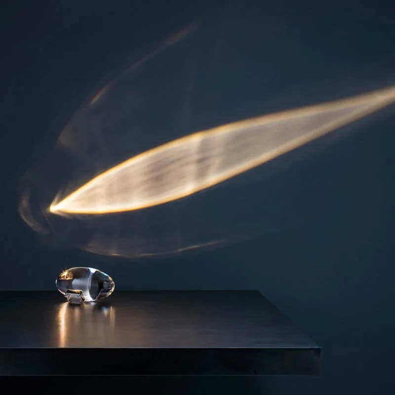 Lampada da tavolo di design italiano Led Crystal Eye Of The Sky Lampade a forma di uovo Soggiorno Arredamento camera da letto Luce Proiettore notturno Lampada da comodino