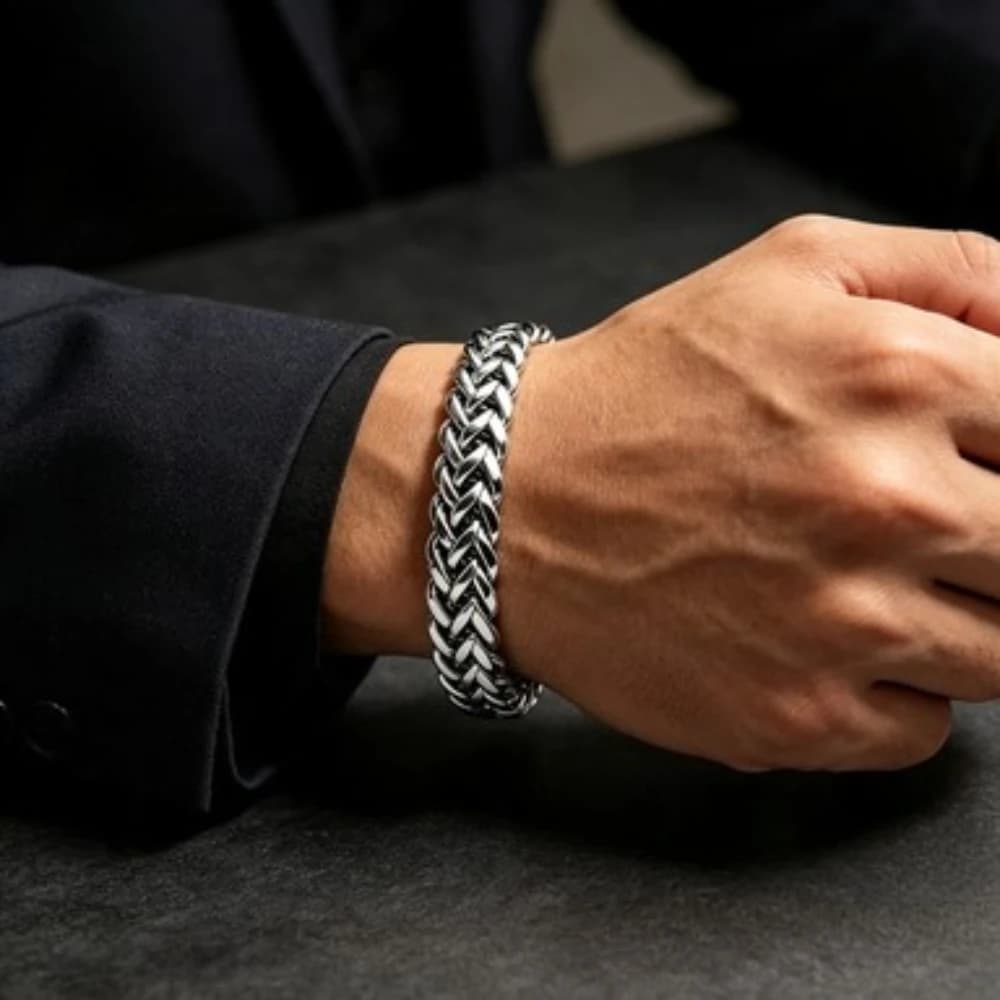Stainless Steel Braided Double Row Front and Rear Fish Scale Alloy Magnetic Buckle Bracelet with Keel Jewelry