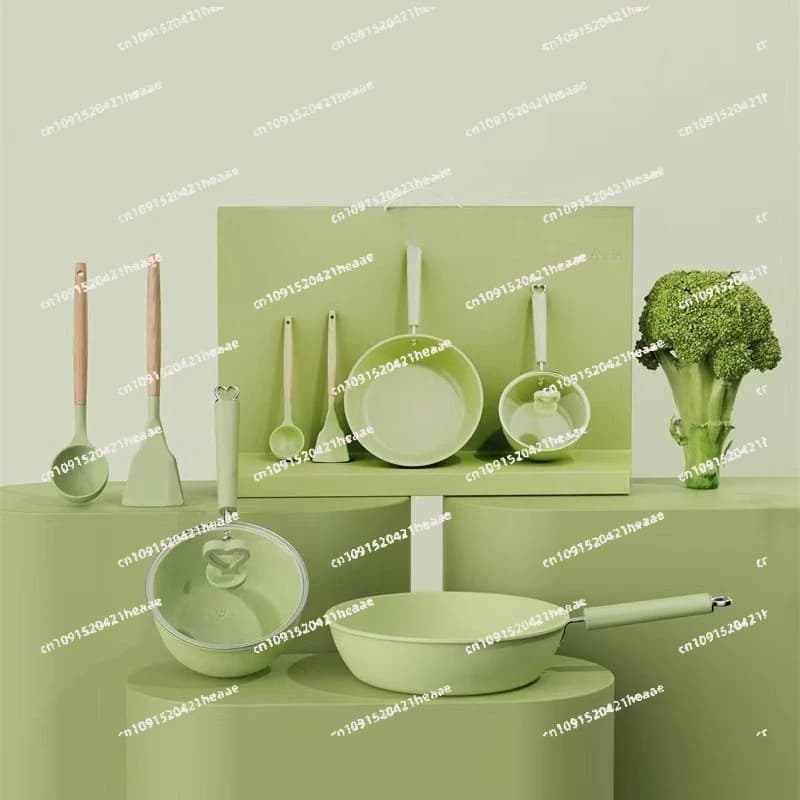 Adatto per pentole e padelle multifunzionali, set da quattro pezzi, padella in ferro per uso domestico, wok, pentola antiaderente per zuppe, piccola padella.
