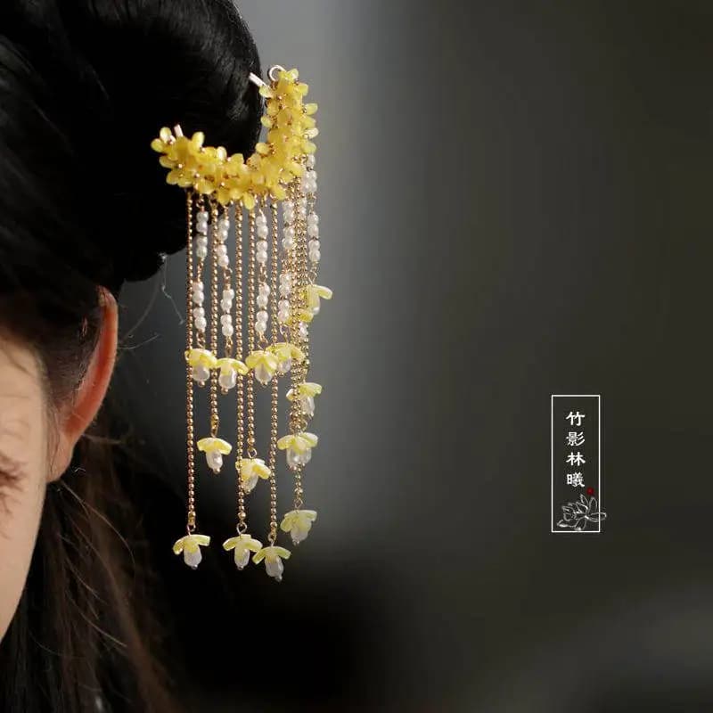 Fermaglio per capelli in stile antico con osmanthus e nappe, fermaglio per capelli Hanfu, accessori in stile Ming, accessorio per capelli da donna, ornamento per capelli per abiti a tunica, gonne a cavallo di cavallo e abiti a mantello.