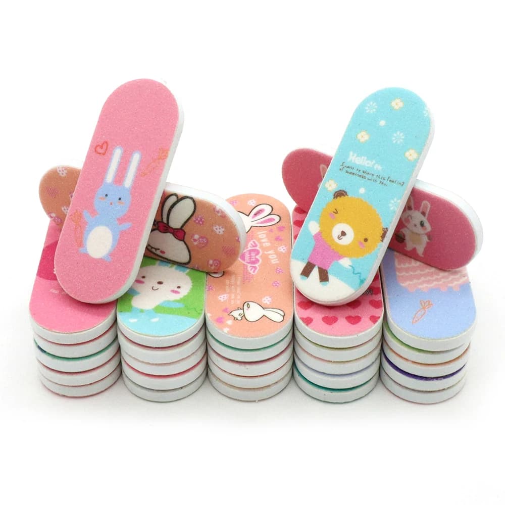 50/100 Pz Set Confezione Mista Cartoon Lime per Unghie Double Sided Mini Riutilizzabile Levigatura Formato di Viaggio Strumenti per Manicure Bellezza Unghie artistiche Regalo