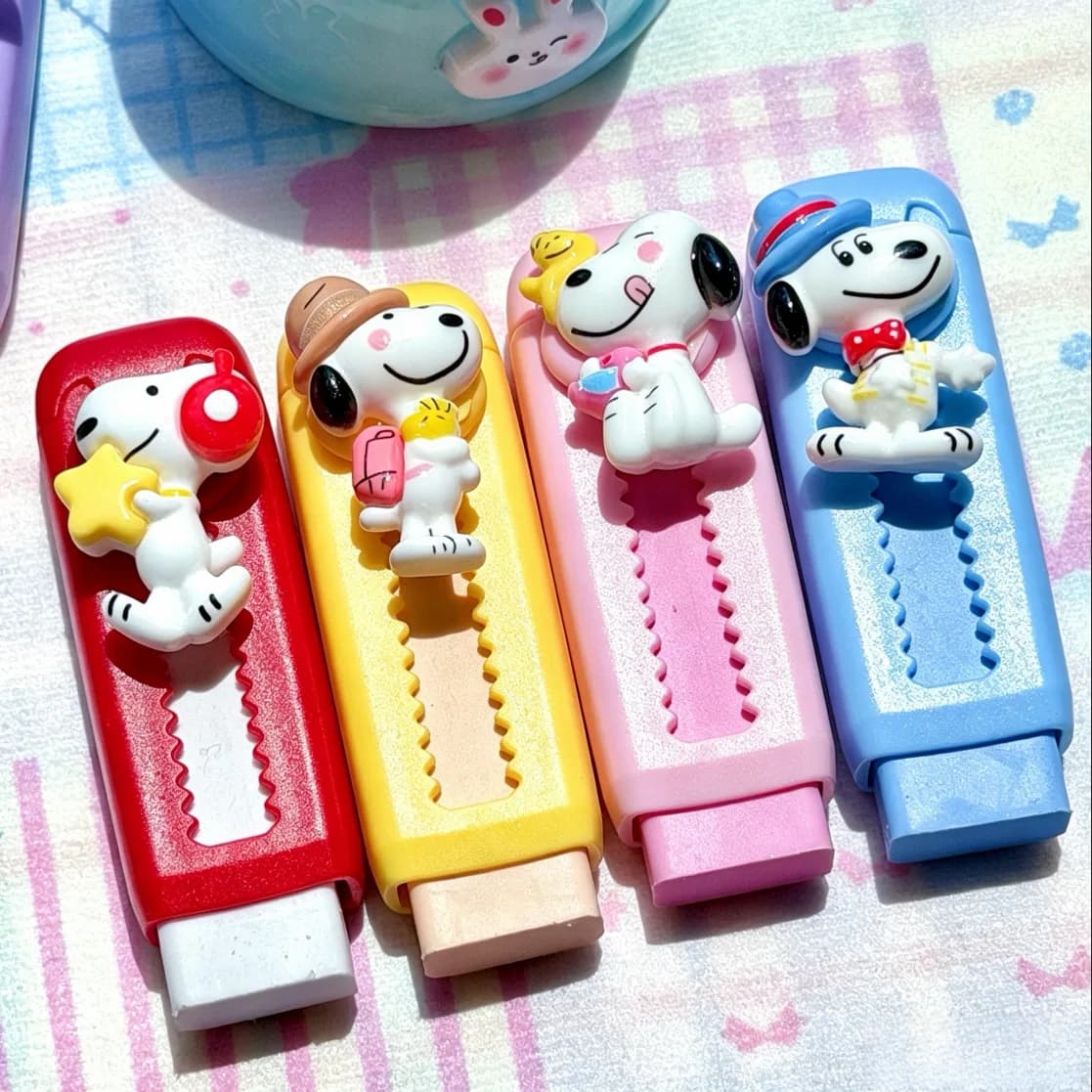 2 Pezzi Gomma per Cancellare Telescopica Snoopy Anime, Carina e Portatile, per Studenti, Regalo di Cancelleria, Vendita all'Ingrosso