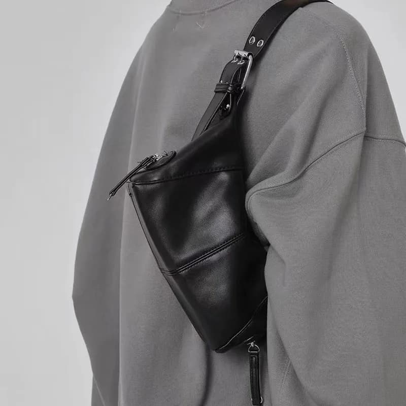 2026 new women's Y2K underarm bag soft PU adjustable wide shoulder strap handbag daily commuting metal buckle motorcycle bag