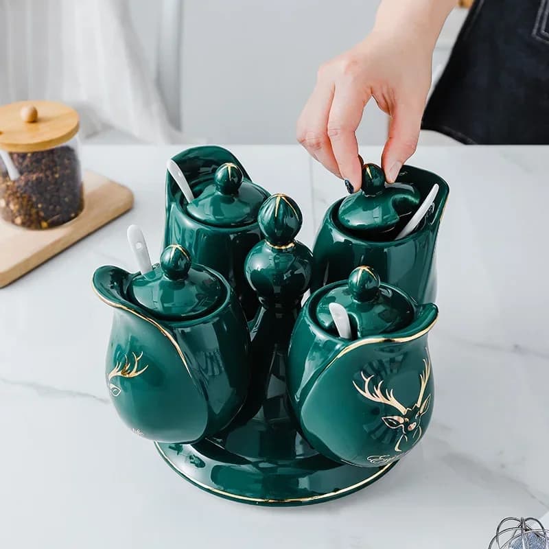 Set di serbatoi per condimenti da cucina in ceramica creativa con coperchio Saliera Zuccheriera girevoli Barattolo di spezie Accessori da cucina moderni