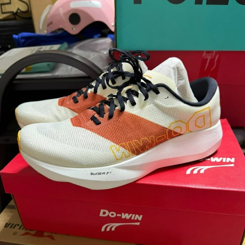 Scarpe Sportive Professionali per Uomo e Donna, Leggere per Camminata e Jogging, Scarpe da Corsa con Piastra in Carbonio per Coppie, Sneakers Unisex da Palestra