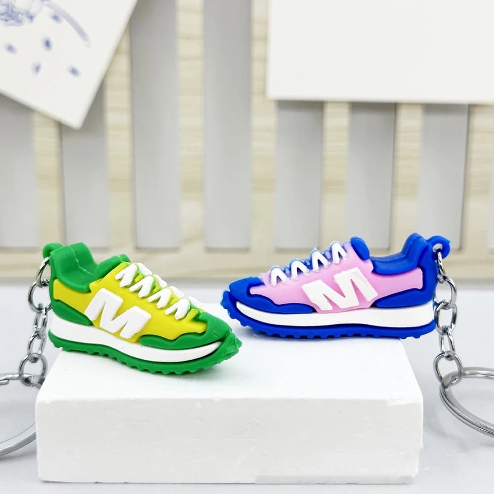 Simulazione 3D creativa Mini scarpe sportive portachiavi in Silicone portachiavi per auto ciondoli decorazione gingillo uomo donna portachiavi regalo