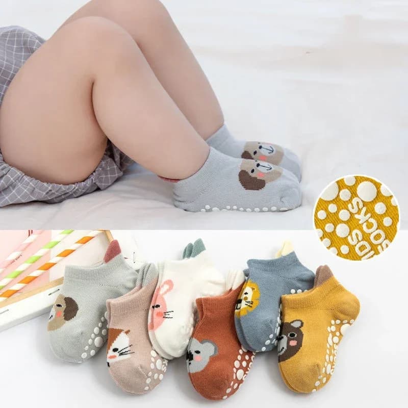 Calzini per bambini in cartone animato antiscivolo per bambini, ragazza, ragazzo, calzini corti con suole in gomma, calzini da pavimento per neonati in morbido cotone primavera autunno