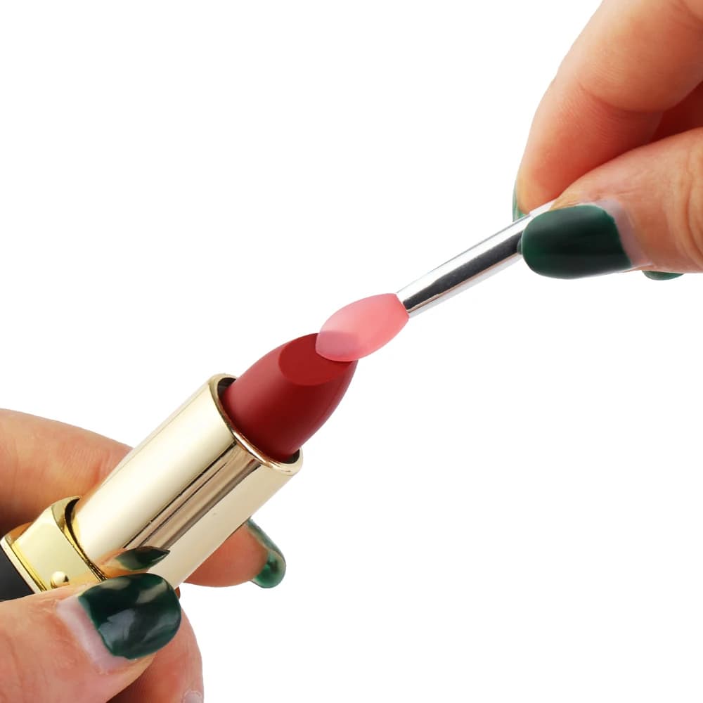 Trucco morbido con 1 pennello per pellicola per labbra Copertura antipolvere Pennello per rossetto esfoliante Set di pennelli per rossetto in silicone creativo