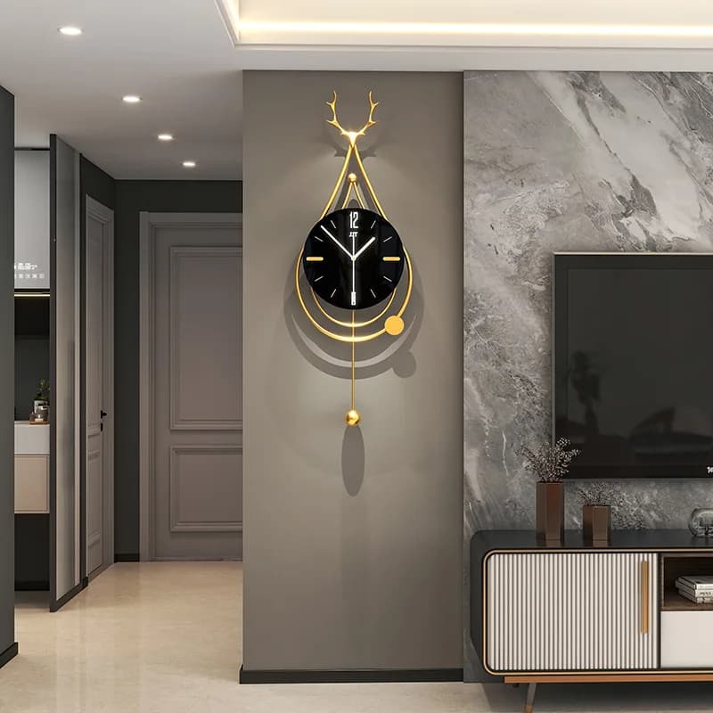 Modern light luxury wall clock, living room, high-end home decoration clock, wall hanging