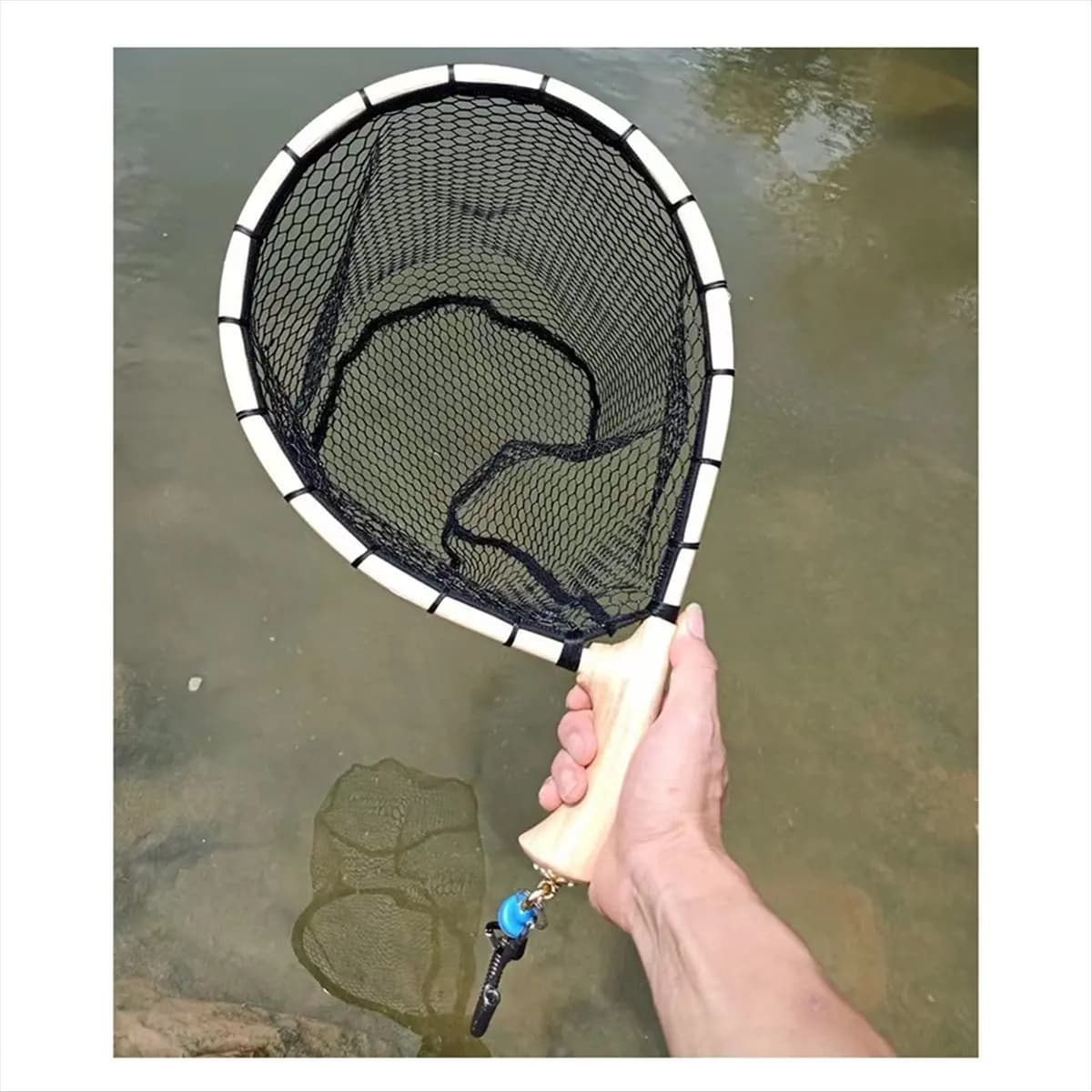 Rete da Pesca in Nylon per Atletica, con Manico in Legno Antiscivolo, Strumento per la Cattura e il Rilascio di Trote, Rete con Manico Curvo