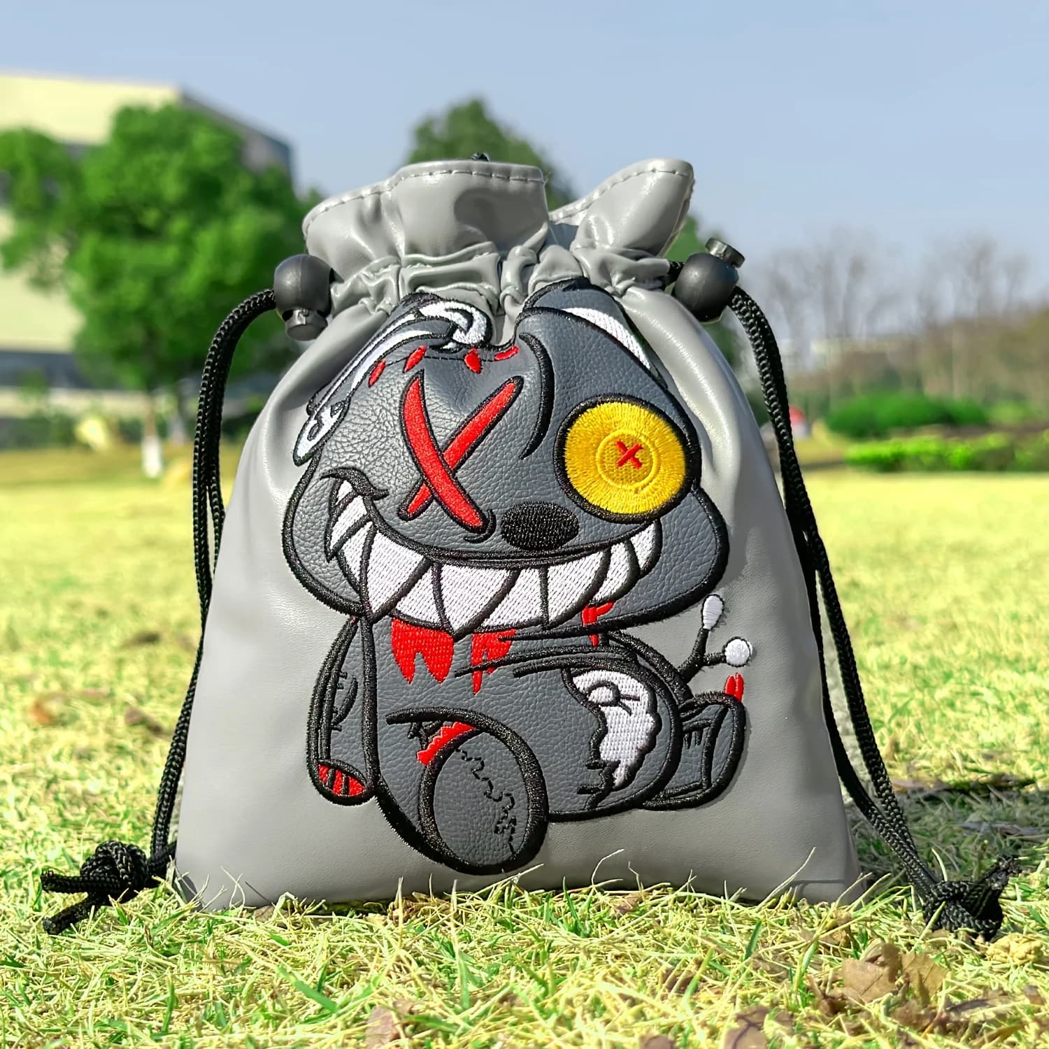 Monocled Bear Style Golf Bag with Drawstring Closure, Portable Durable Faux PU Golf Ball & Tee Pouch with Drawstring