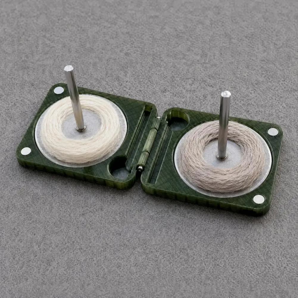 Yarn Guide Crochet Yarn Dispenser Foldable Yarn Spool Holder Collapsible Thread Stand with Smooth Guide Portable Crochet