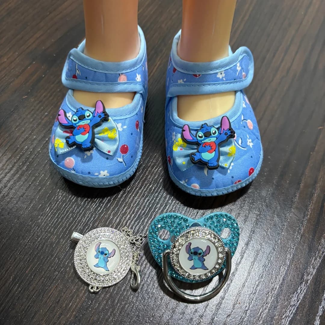 Adorabile set per la dentizione del bambino, composto da una catenella e scarpe, un giocattolo confortante e lenitivo, un regalo ideale per neonati da 0 a 8 mesi.